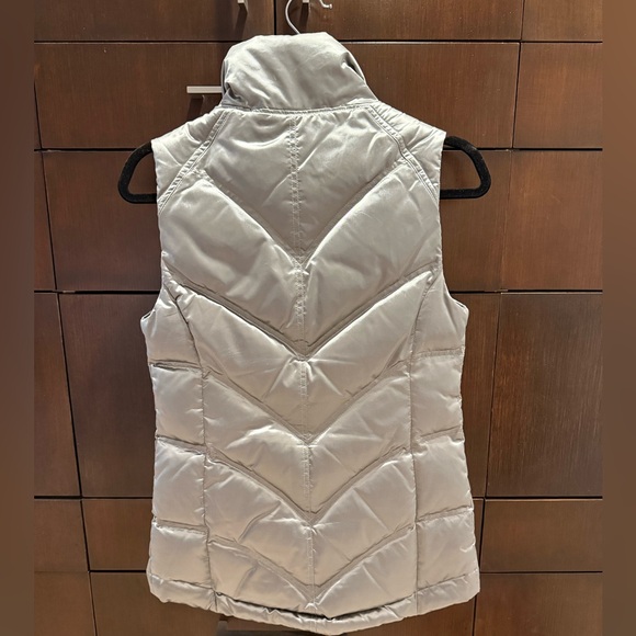 Athleta | EUC Goose Down Filled Silver Puffer Vest XS - Picture 2 of 7